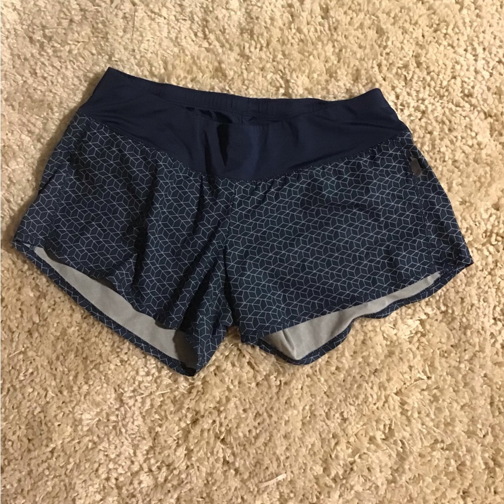 Oiselle Roga Shorts Size 6